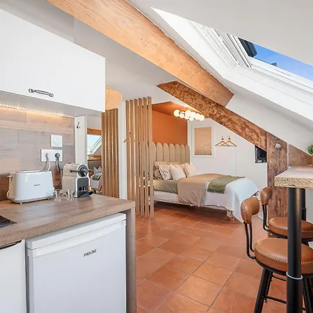 Apartamento Renting - Gounod - Haven Retreat Under Roof Air-conditioned
